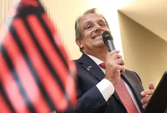 Em áudio vazado, presidente do Flamengo explica por que demitiu Filipe Luis