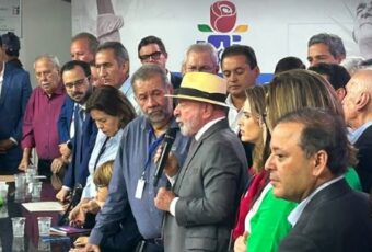 Em convenção nacional, PDT oficializa apoio a Lula nas eleições