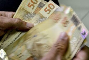 Prefeitura de Santana dos Garrotes-PB paga junho aos funcionários