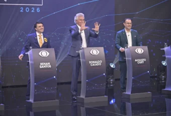 Debate na Band é marcado por cadeiras vazias e ataques à polarização