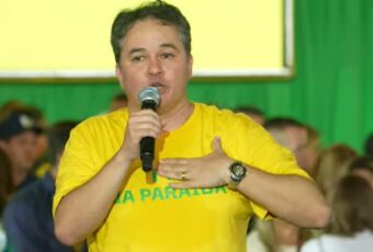 Efraim Filho chora e se diz preparado: “Já derrotei o governo uma vez”