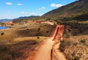 Pavimentação de estrada beneficiará mais de 82 mil habitantes na região sertaneja