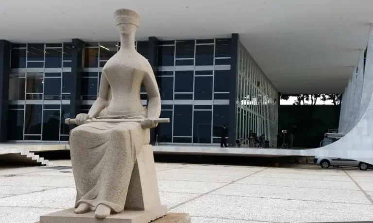 STF marca para setembro retomada do julgamento da Lei da Ficha Limpa