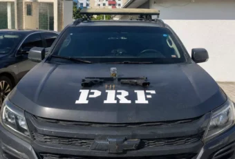 PRF e Polícia Civil apreendem armas durante abordagem
