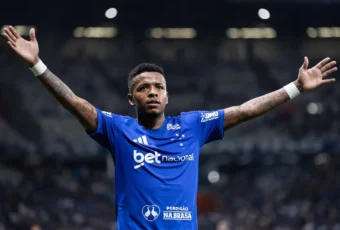 Cruzeiro vira sobre o Flamengo e impede liderança