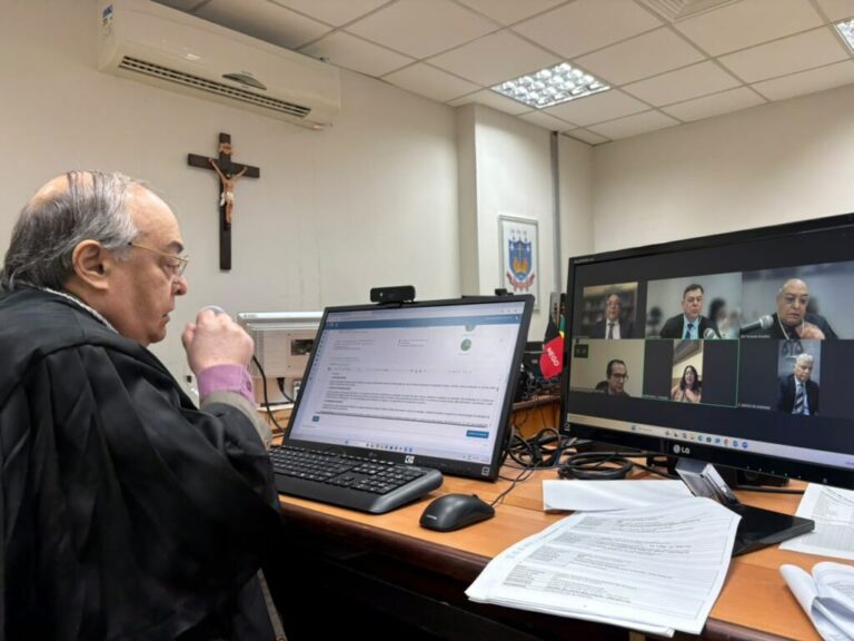 Estado deve indenizar mulher vítima de agressões e ofensas de policial militar