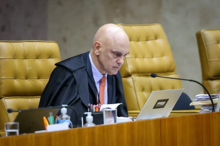 Antes de julgamento, Moraes nega acusações no caso Master