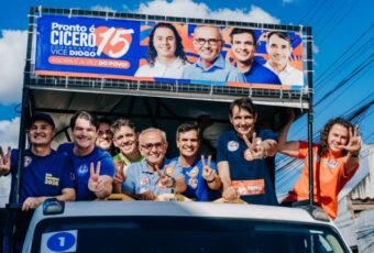 Cícero, Diogo, Romero, Veneziano, Dr. Jhony e Pedro reúnem forças em grande carreata por Campina Grande
