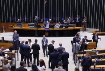 Câmara pode decidir nesta quinta sobre MP que zera taxa para compras de até 50 dólares