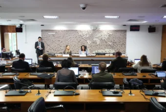Congresso debate regulação das redes sociais em audiência nesta segunda