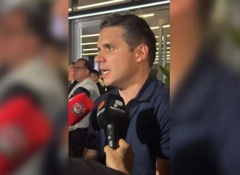 Hugo Motta manda indireta para Veneziano, diz que vai atrapalhar Lula, e defende Nabor e João