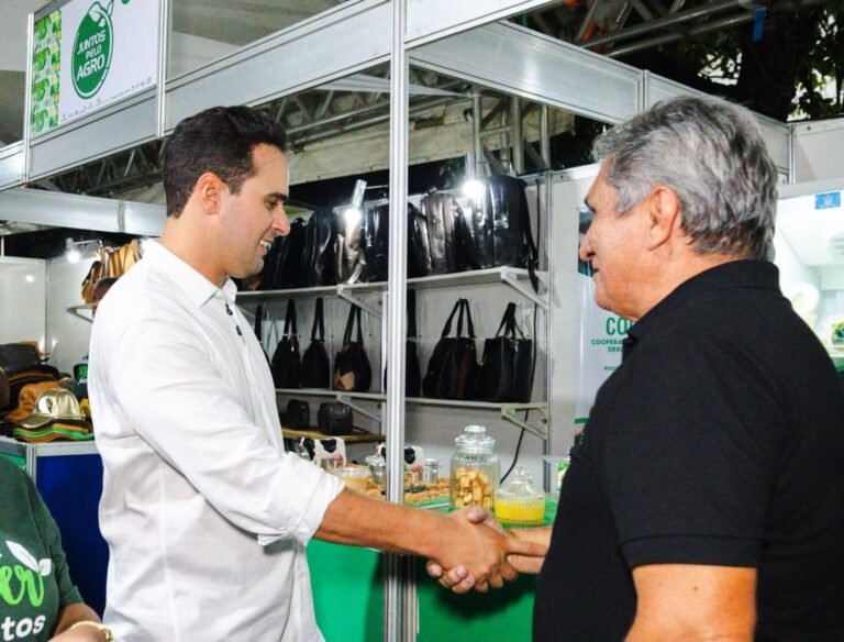 Lucas Ribeiro visita Exposição Paraíba Agronegócios e destaca compromisso do Governo com o segmento