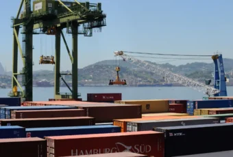 Balança comercial tem superávit de US$ 7,4 bilhões em agosto