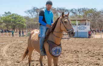 Vaqueiro paraibano é morto a tiros durante vaquejada no sertão do Pernambuco
