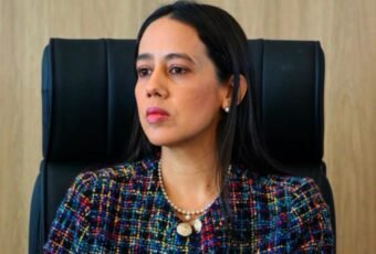 Jullyanna Viegas assume presidência da OAB-PB e faz história como primeira mulher negra a comandar a Instituição