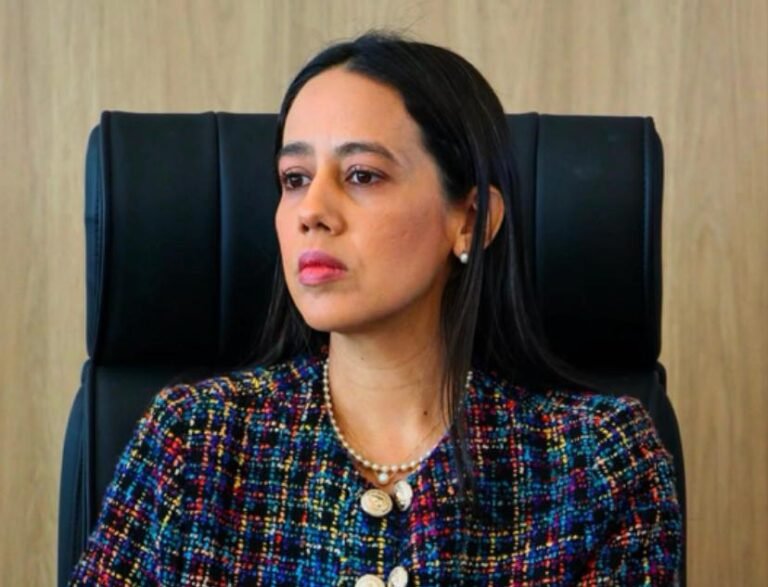 Jullyanna Viegas assume presidência da OAB-PB e faz história como primeira mulher negra a comandar a Instituição