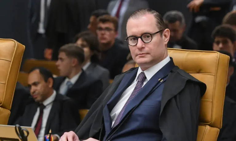 Ministro reitera pedido de acesso a dados de celular de Vorcaro