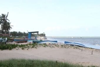MPF abre inquérito para investigar ocupações em área de restinga na Praia da Penha