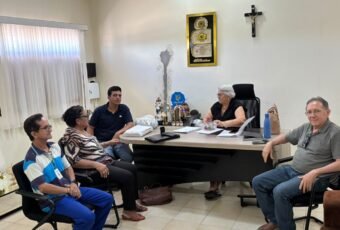 Prefeita de Emas-PB participa de reunião com técnico da Empaer-PB