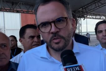 Na Paraíba, ministro de Lula assina contrato de R$ 70 milhões para dragagem do Porto