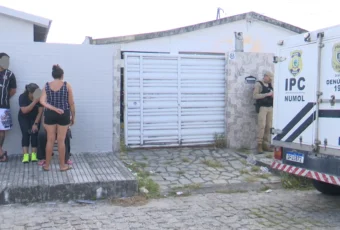 Polícia investiga possível feminicídio após ataque com 26 facadas