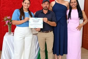 Poeta de Piancó-PB obtém certificações em Cultura e Turismo na Paraíba