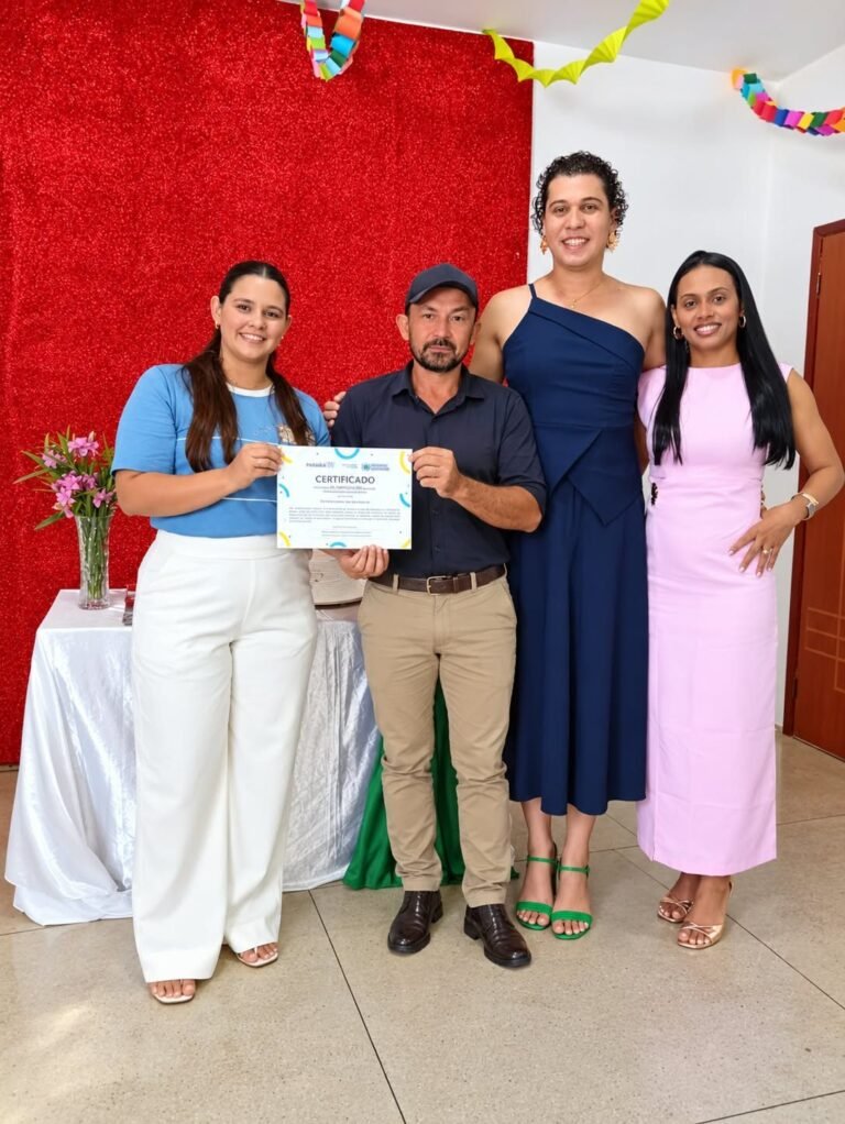 Poeta de Piancó-PB obtém certificações em Cultura e Turismo na Paraíba