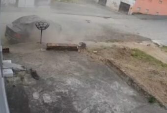 Motorista morre após carro bater em estrutura de concreto