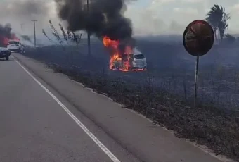 Incêndio às margens da PB-034 provoca colisões e destruição de veículos em Alhandra